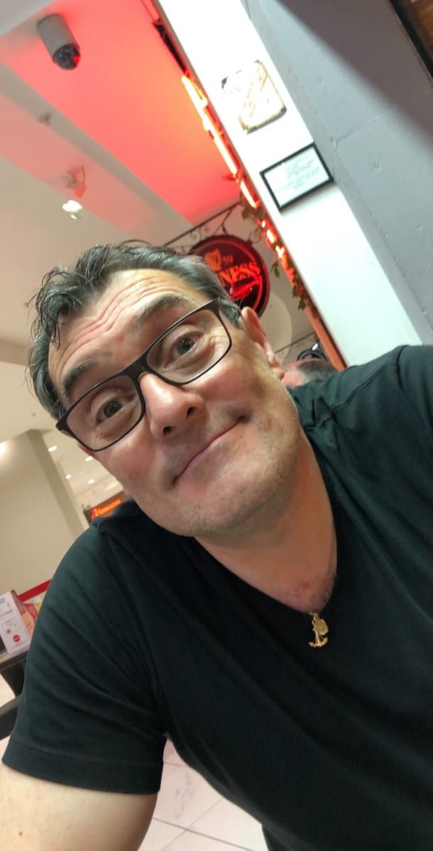 Profil de Sari